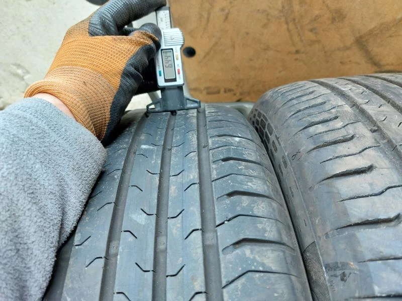 Гуми Летни 215/60R17, снимка 4 - Гуми и джанти - 36802756