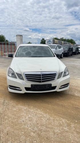 Mercedes-Benz E 220, снимка 1