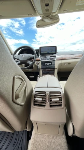 Mercedes-Benz E 220, снимка 11