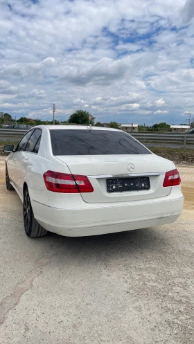Mercedes-Benz E 220, снимка 4