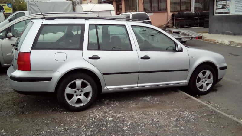 VW Golf, снимка 2 - Автомобили и джипове - 47739718