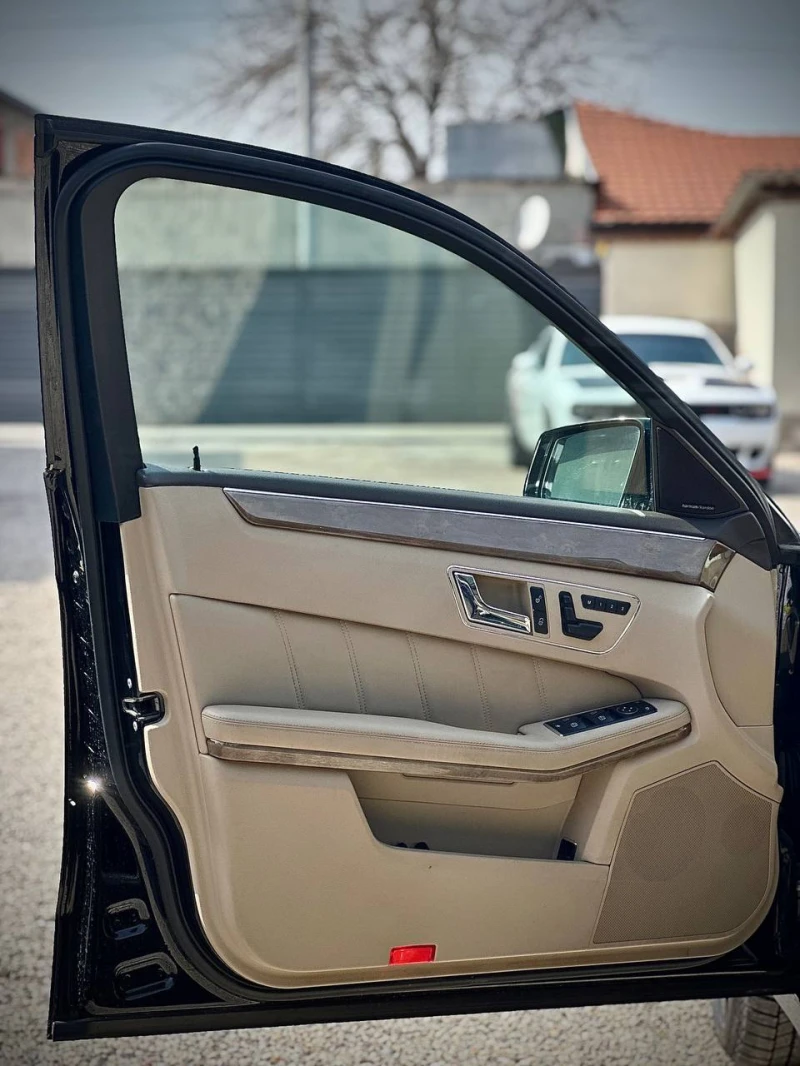 Mercedes-Benz E 500 Luxury4MATIC  ПАНОРАМА , снимка 11 - Автомобили и джипове - 52672292
