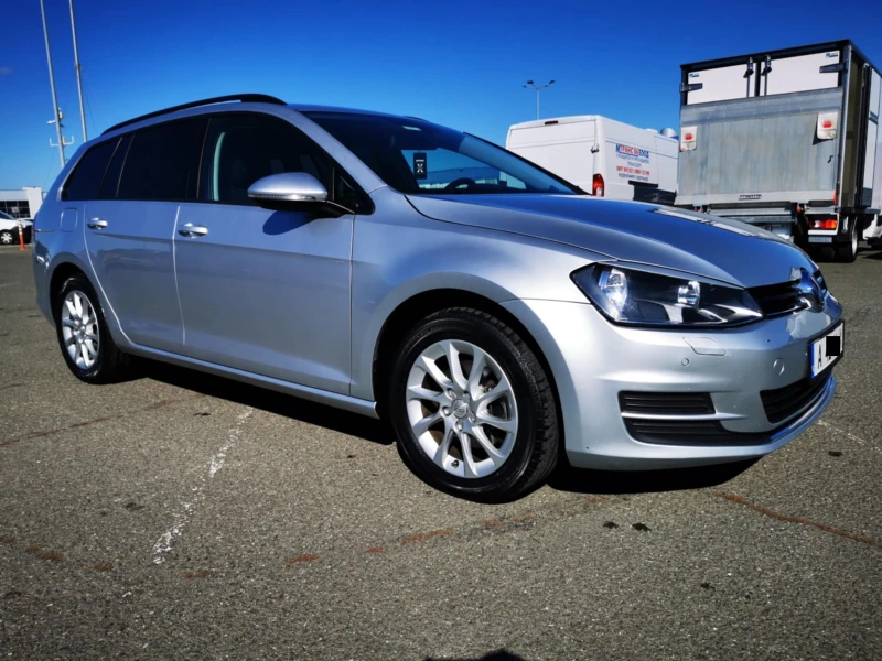 VW Golf 1.6 TDI BlueMotion, снимка 1 - Автомобили и джипове - 48843499