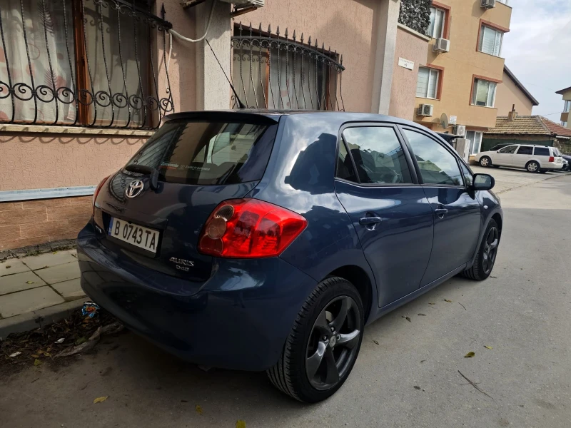 Toyota Auris 2.0 D4D, снимка 2 - Автомобили и джипове - 52050705