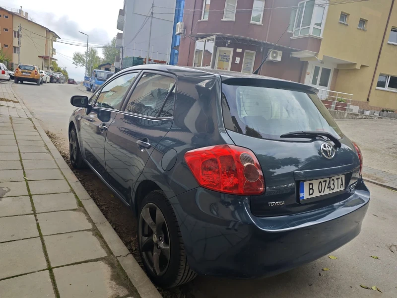 Toyota Auris 2.0 D4D, снимка 3 - Автомобили и джипове - 52050705