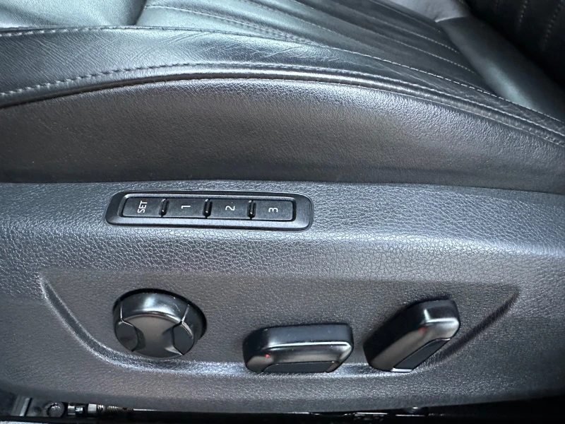 Skoda Superb 2.0TDI AVTOMAT FULL, снимка 14 - Автомобили и джипове - 52200715