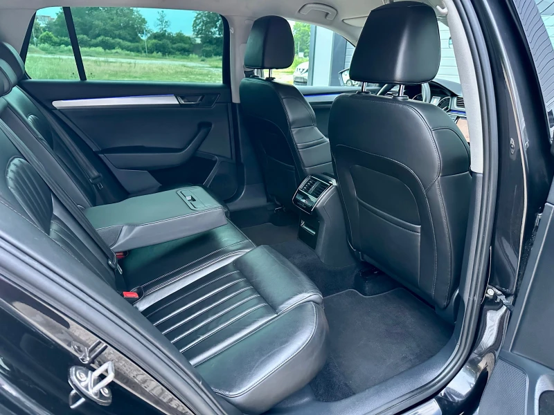 Skoda Superb 2.0TDI AVTOMAT FULL, снимка 11 - Автомобили и джипове - 52200715