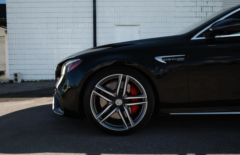 Mercedes-Benz E 63 AMG * CARFAX * БЕЗ ПЪРВОНАЧАЛНА ВНОСКА, снимка 7 - Автомобили и джипове - 52815138