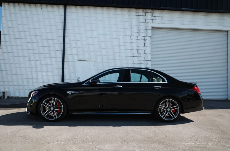 Mercedes-Benz E 63 AMG * CARFAX * БЕЗ ПЪРВОНАЧАЛНА ВНОСКА, снимка 8 - Автомобили и джипове - 52815138