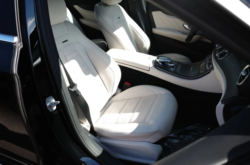 Mercedes-Benz E 63 AMG * CARFAX * БЕЗ ПЪРВОНАЧАЛНА ВНОСКА, снимка 17 - Автомобили и джипове - 52815138