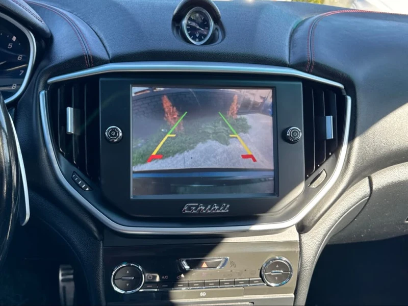 Maserati Ghibli S* Q4* AWD* АвтоКредит* (ЦЕНА ДО БГ), снимка 12 - Автомобили и джипове - 53385874