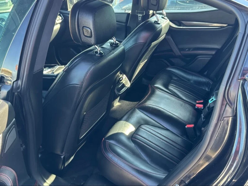 Maserati Ghibli S* Q4* AWD* АвтоКредит* (ЦЕНА ДО БГ), снимка 8 - Автомобили и джипове - 53385874