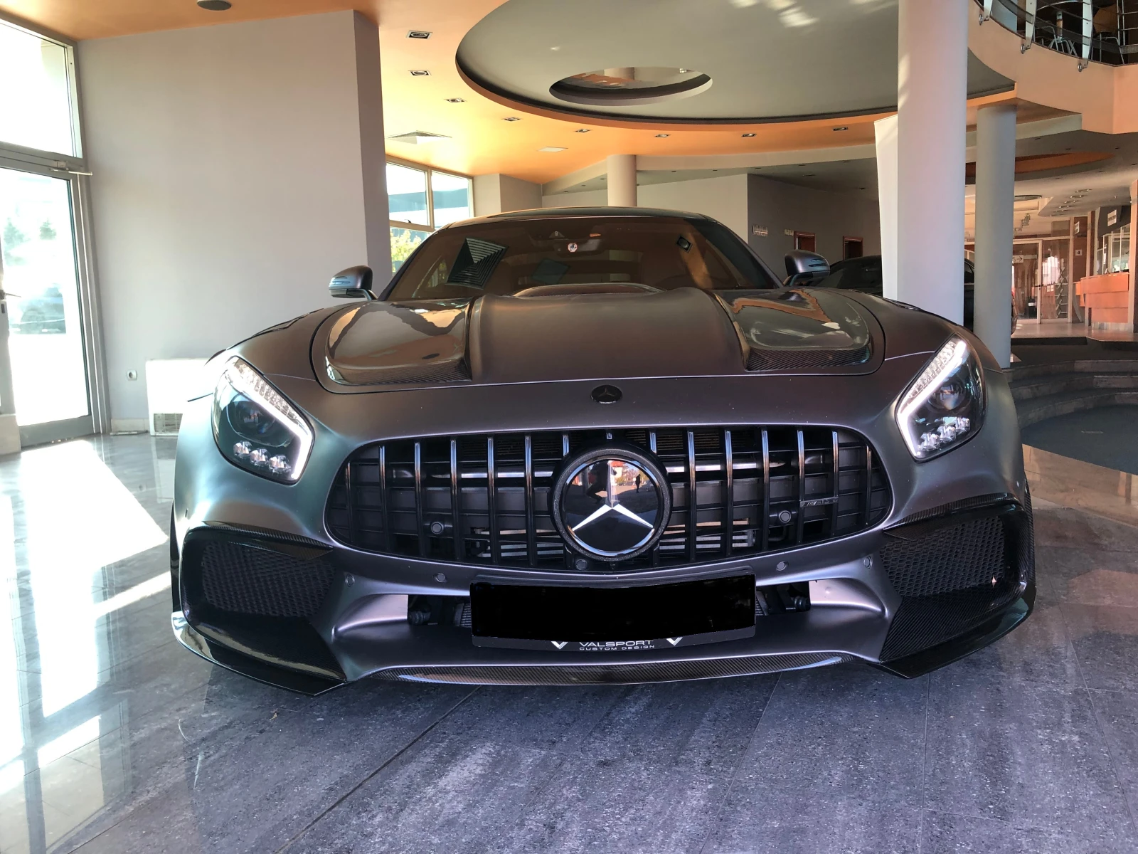 Mercedes-Benz AMG GT Coupe Carbon - изображение 3