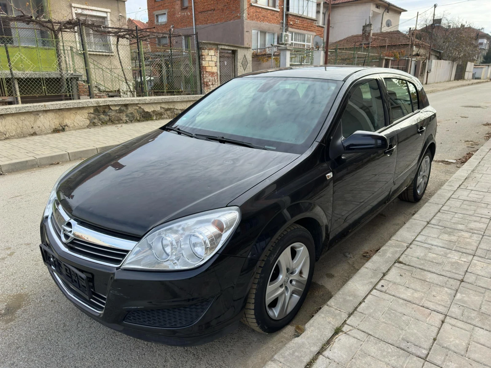 Opel Astra 1.4i 90HP EcoFlex - изображение 3