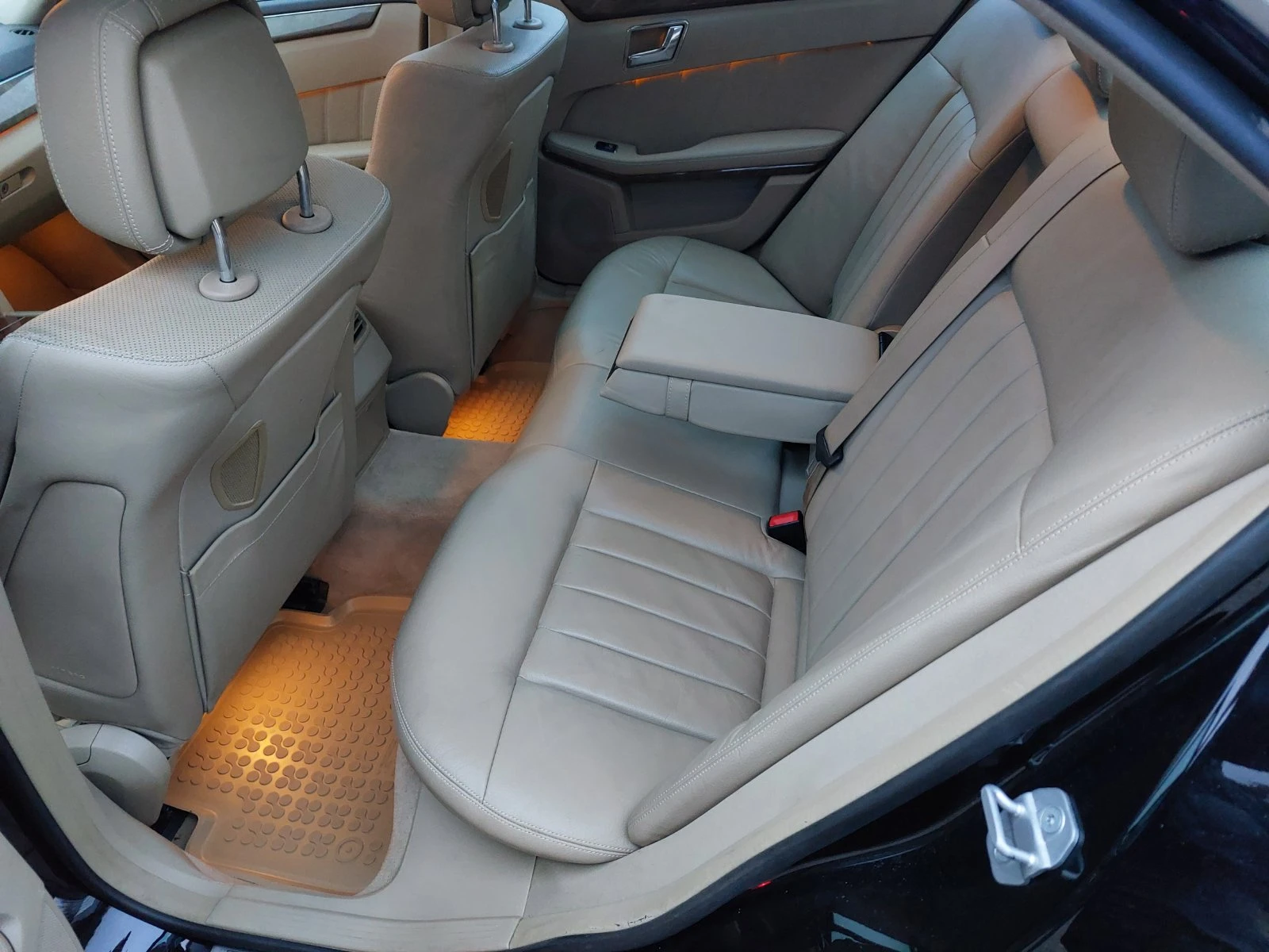 Mercedes-Benz E 500 Luxury4MATIC    | Mobile.bg   12