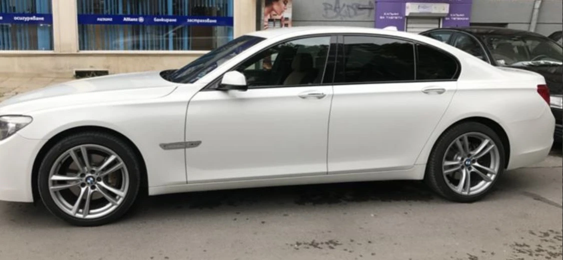 BMW 740 740d xDrive MPack  - изображение 2