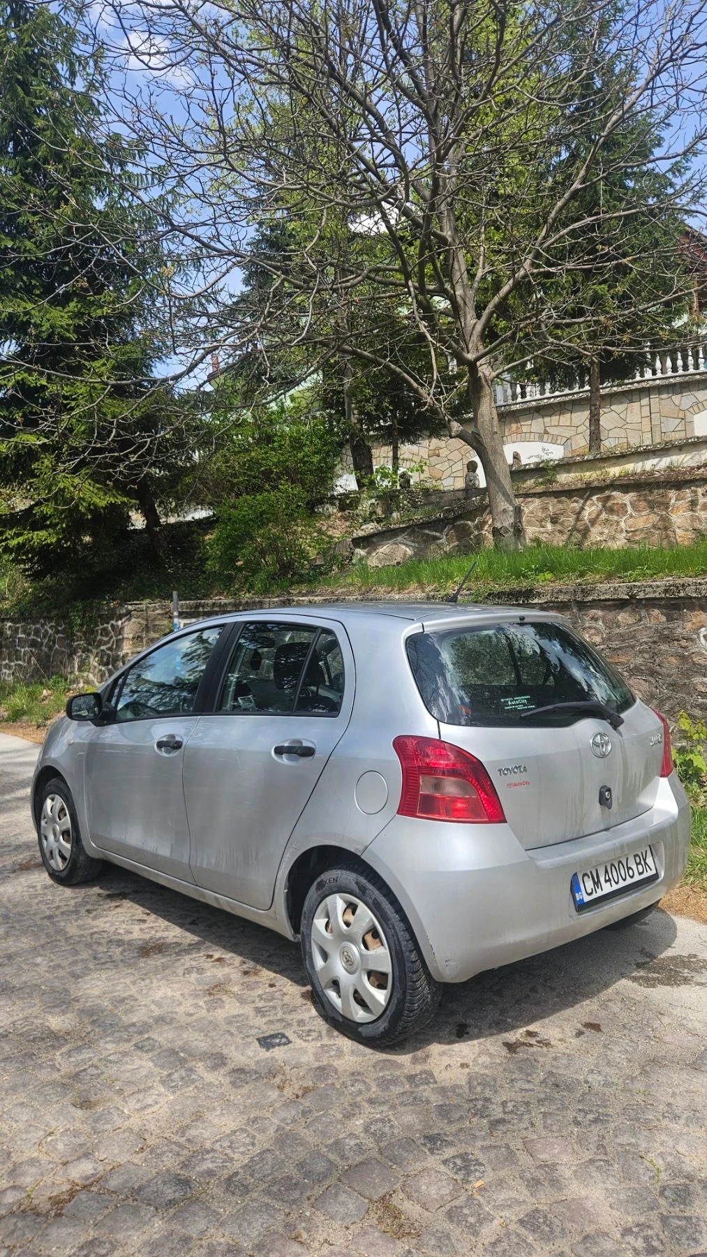 Toyota Yaris 1.0 VVT - изображение 4