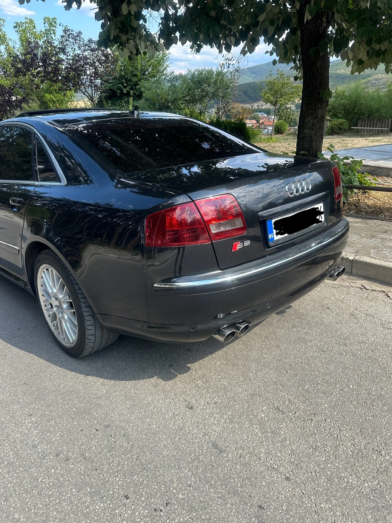 Audi A8 4200 - изображение 4