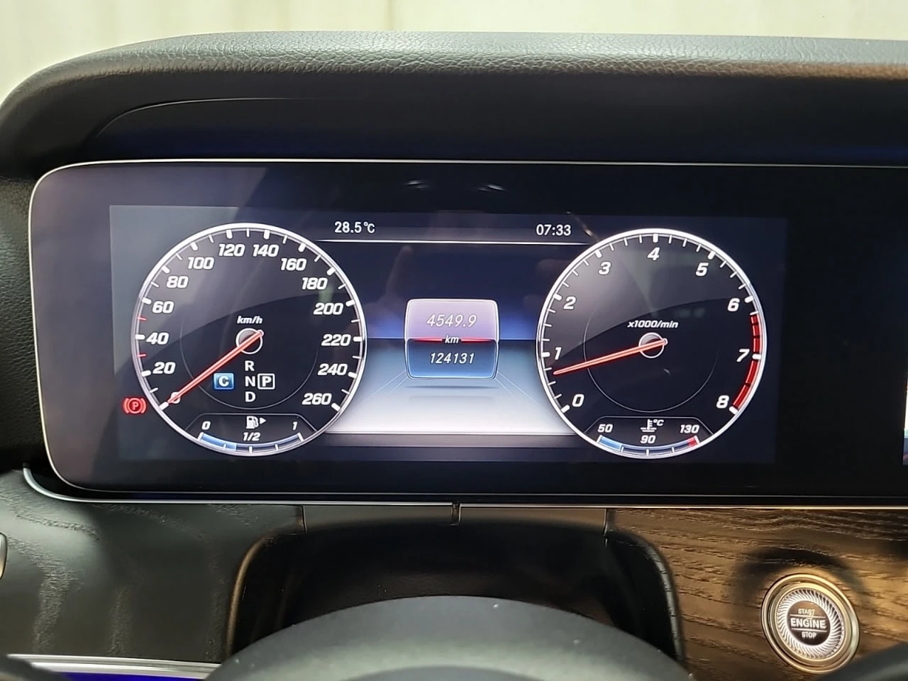 Mercedes-Benz E 450 * CARFAX * АВТО КРЕДИТ * ЦЕНА ДО БГ! - изображение 10