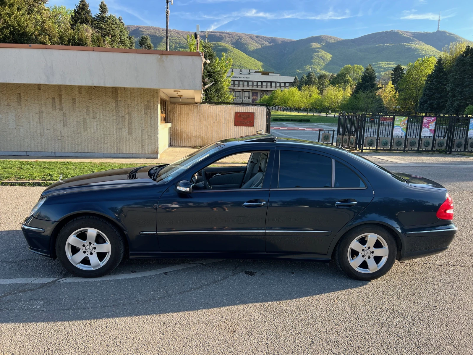 Mercedes-Benz E 320 E320 Benzin - изображение 6
