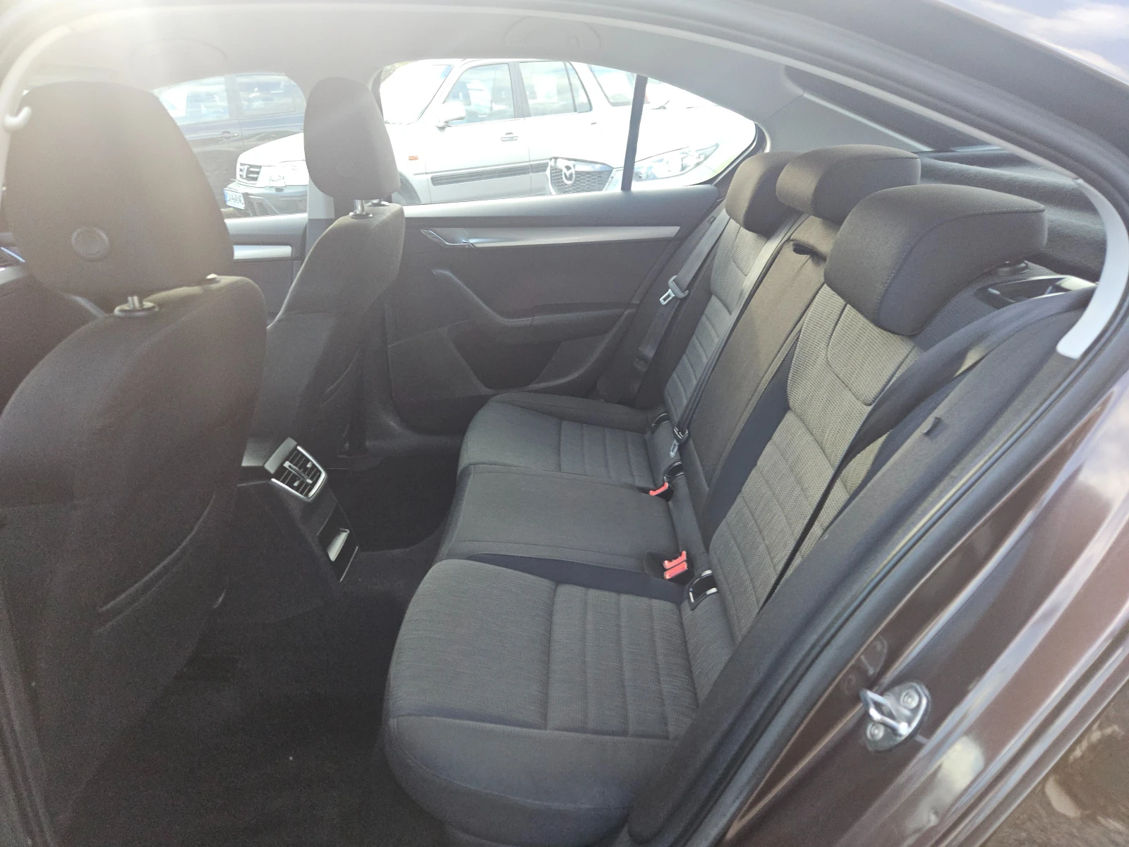 Skoda Octavia 2.0TDi/150k.c | Mobile.bg — изображение 11
