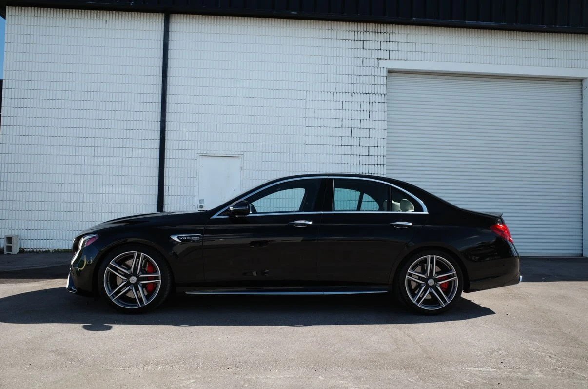 Mercedes-Benz E 63 AMG * CARFAX * БЕЗ ПЪРВОНАЧАЛНА ВНОСКА - изображение 8