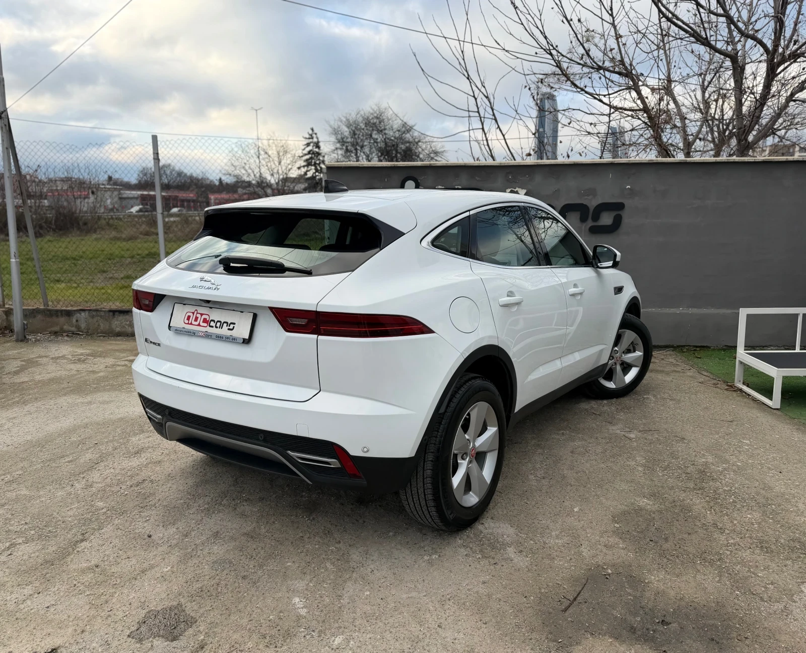 Jaguar E-pace 2.0D MHEV AWD Facelift | Mobile.bg � ����������� 4