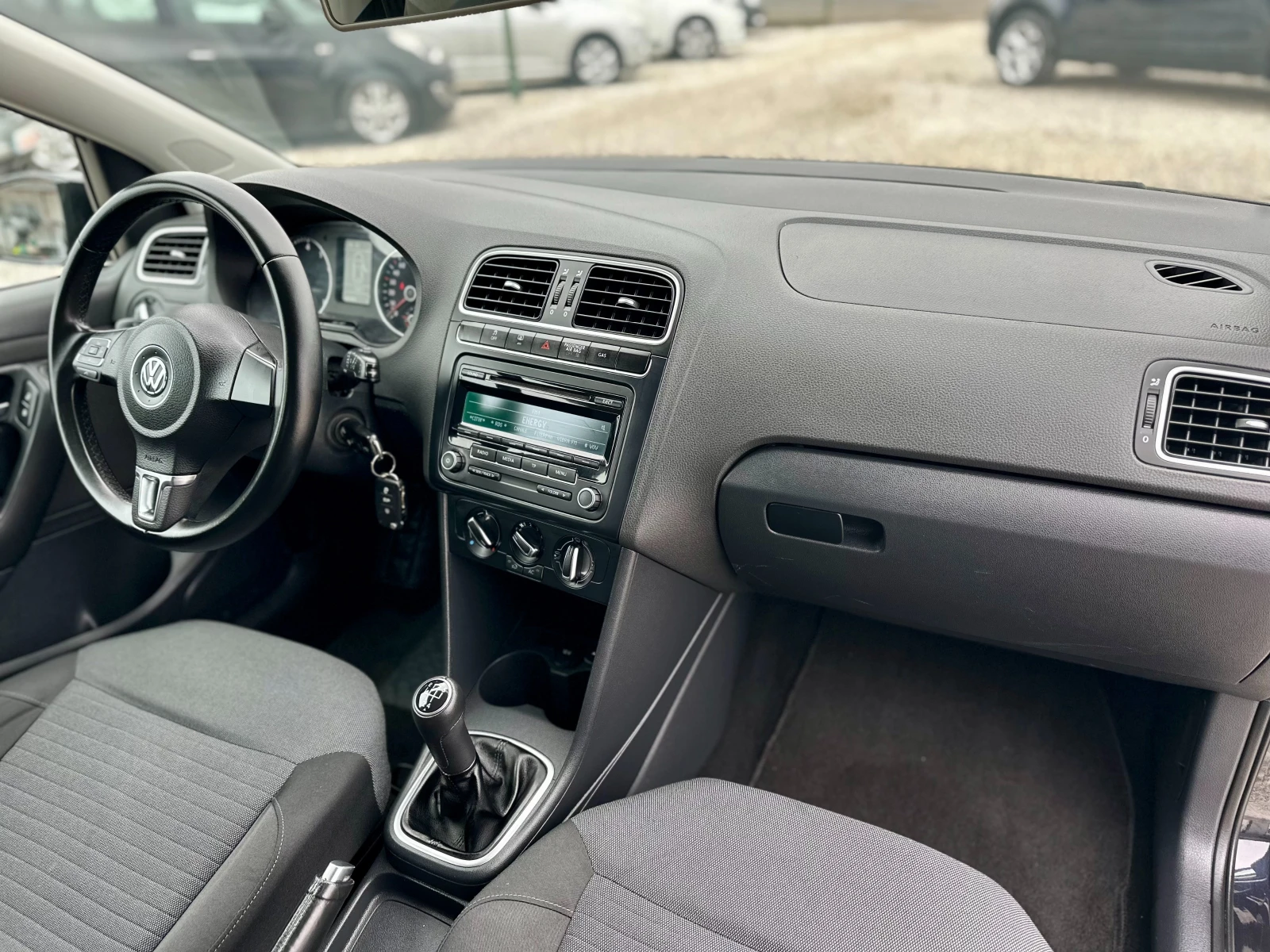 VW Polo 1.6i-BiFuel* ГАЗ - изображение 8