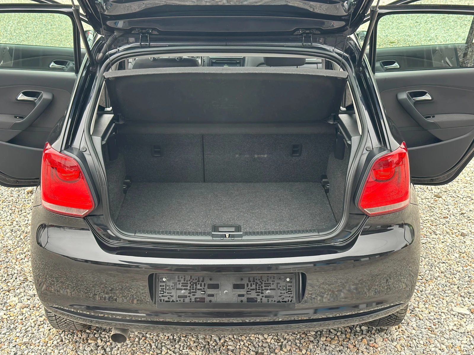 VW Polo 1.6i-BiFuel* ГАЗ - изображение 10