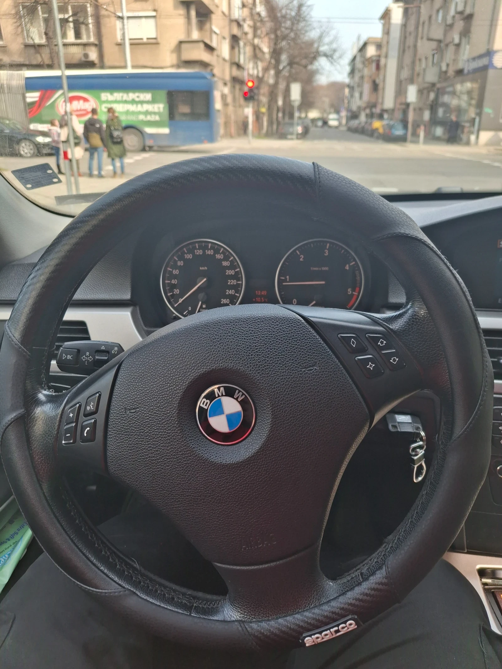 BMW 318  - изображение 9