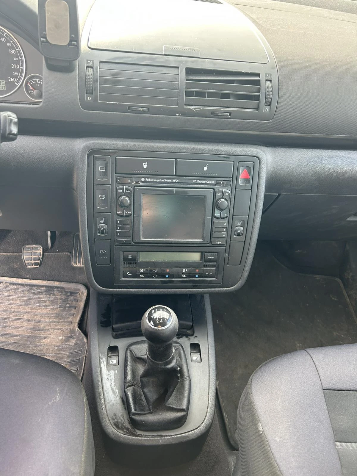 VW Sharan 1.9 TDI, снимка 9 - Автомобили и джипове - 54008961