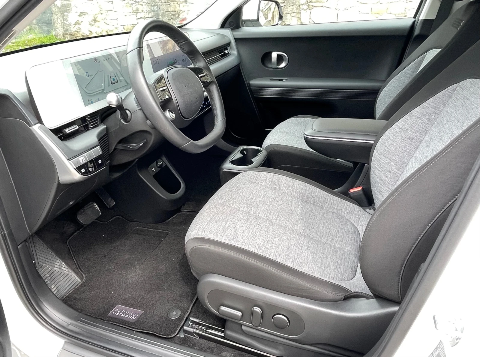 Hyundai Ioniq 5 AWD 325 к.с. | 77, 4 kWh | 13 660 км | Гаранция, снимка 9 - Автомобили и джипове - 54012335