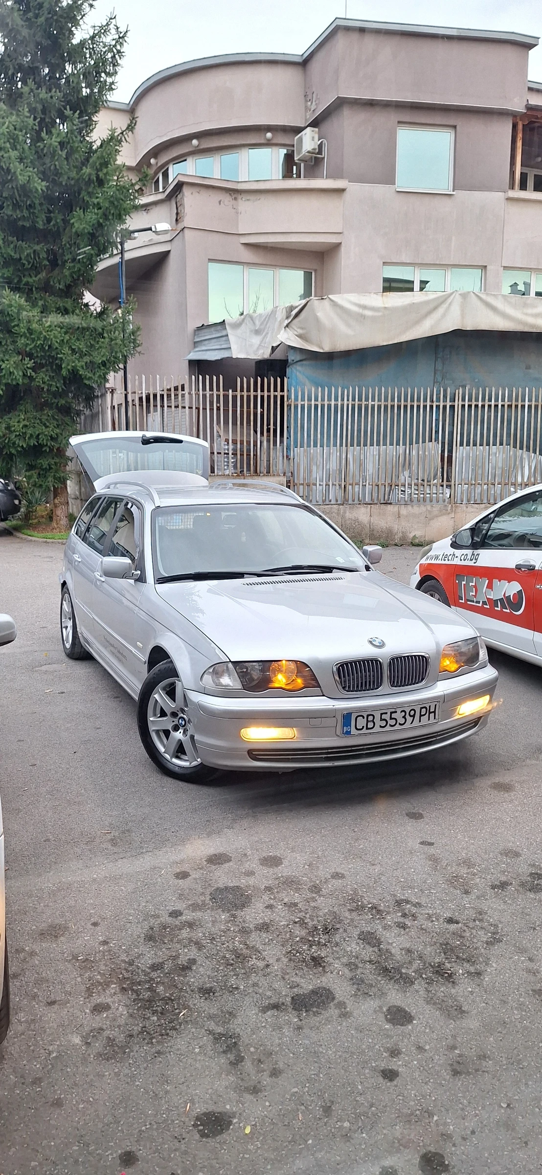 BMW 318, снимка 16 - Автомобили и джипове - 54090336