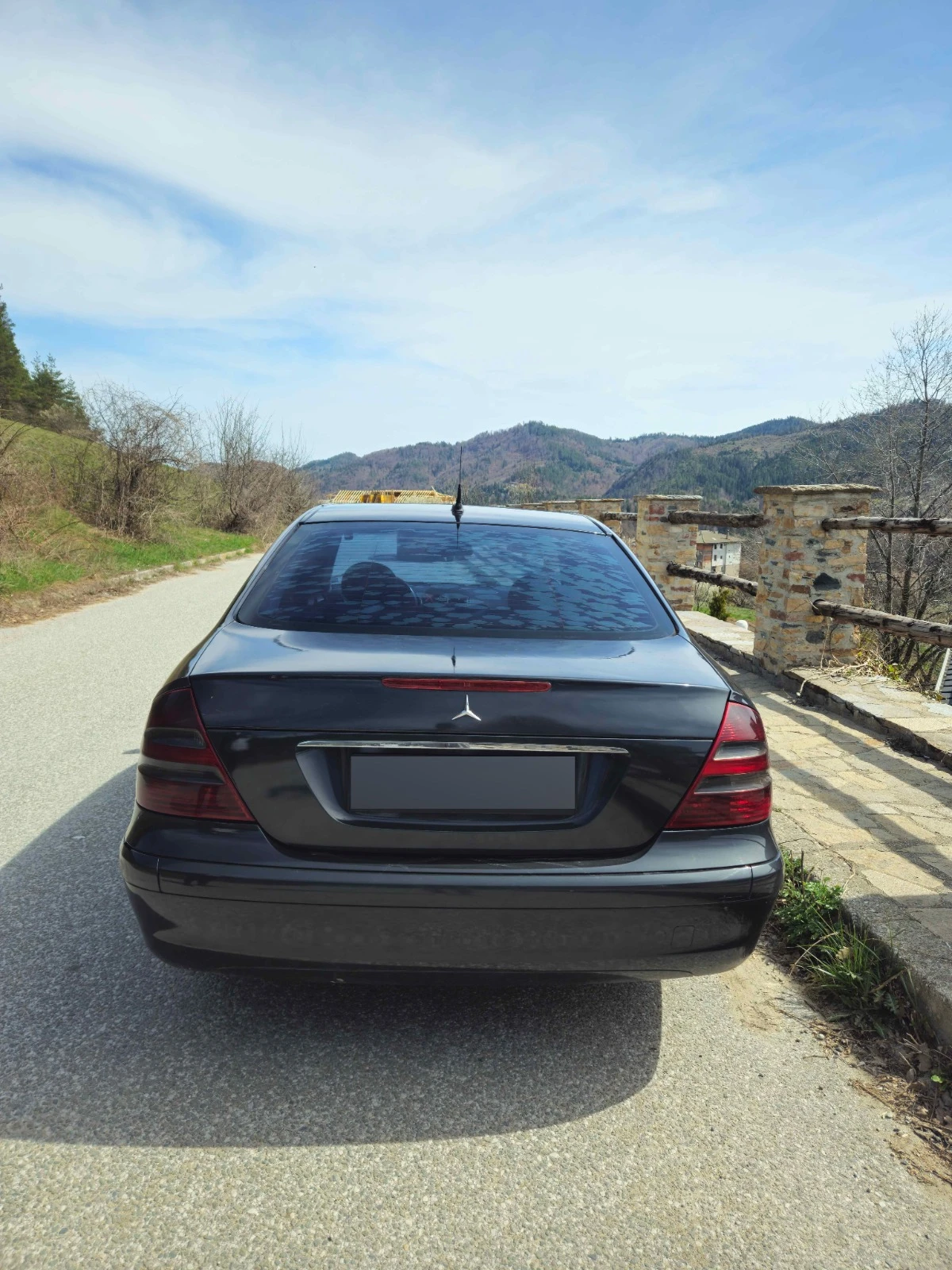 Mercedes-Benz E 200, снимка 3 - Автомобили и джипове - 54284960