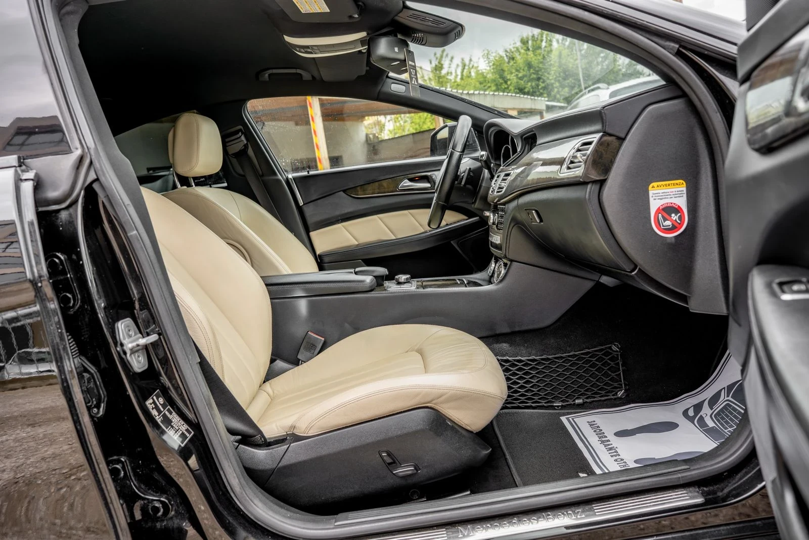 Mercedes-Benz CLS 350 CDI-AMG LINE-ПОДГРЕВ-LINE ASISST-FULL LED-TOP, снимка 12 - Автомобили и джипове - 54392191