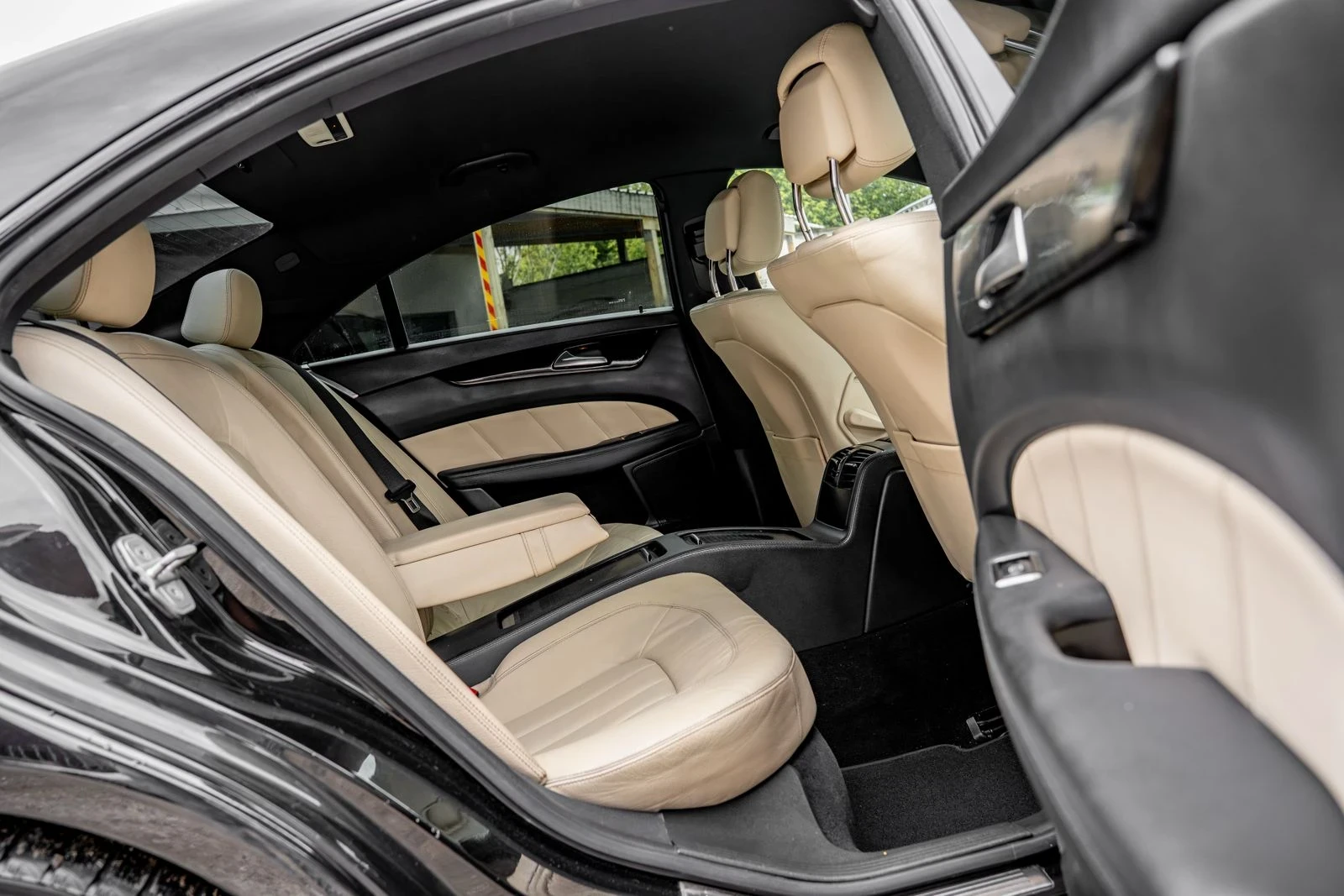 Mercedes-Benz CLS 350 CDI-AMG LINE-ПОДГРЕВ-LINE ASISST-FULL LED-TOP, снимка 14 - Автомобили и джипове - 54392191
