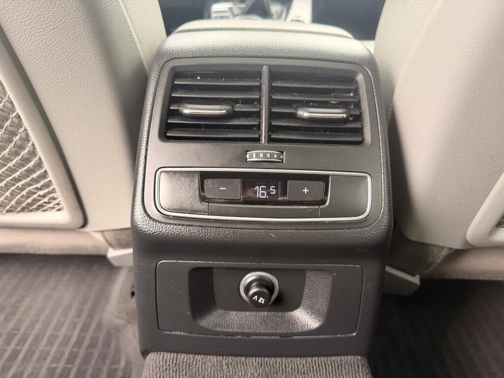 Audi A4 2.0 TFSI quattro* АвтоКредит* (Цена до БГ) , снимка 11 - Автомобили и джипове - 54524831