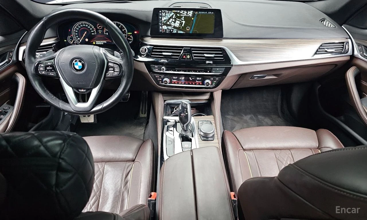 BMW 530 i xDrive M SPORT PLUS* DISTRONIC* 360* HEAD-UP* , снимка 7 - Автомобили и джипове - 55050613