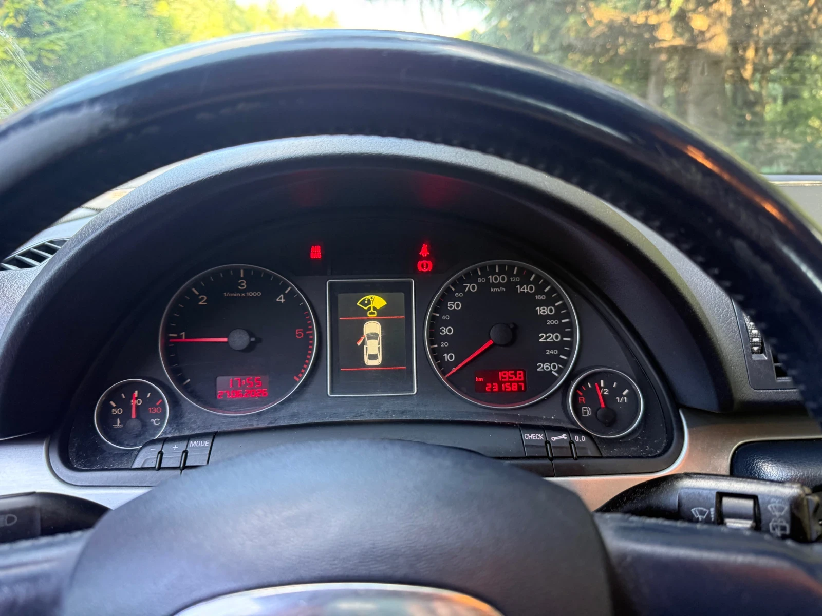 Audi A4 2.0TDI, снимка 12 - Автомобили и джипове - 55072401