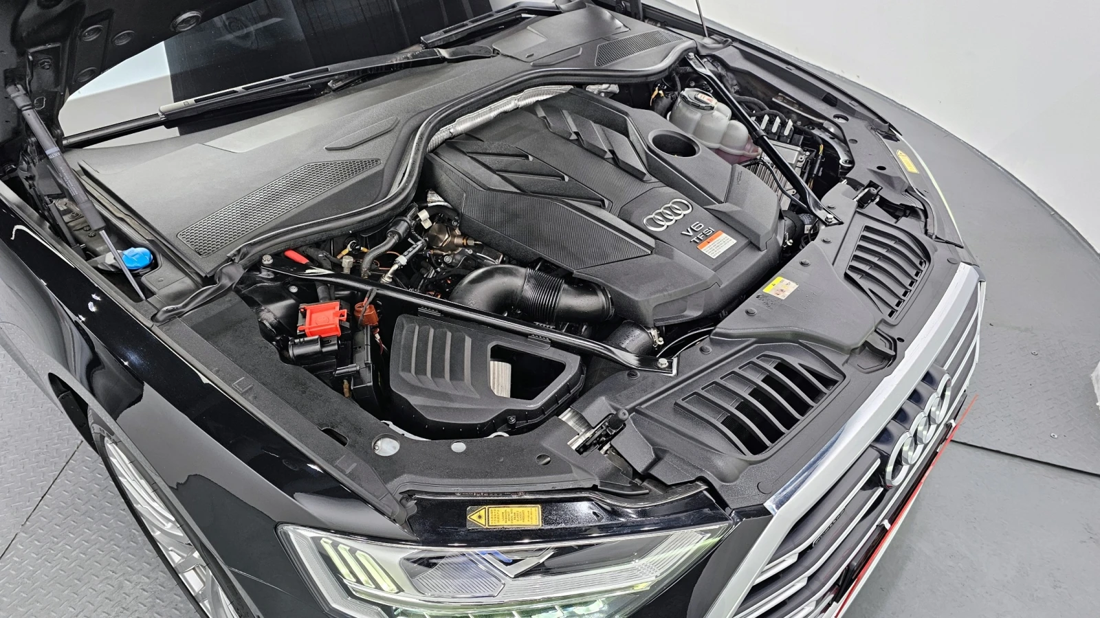 Audi A8 55* TFSI* quattro* Navi* PANO, снимка 17 - Автомобили и джипове - 55261768
