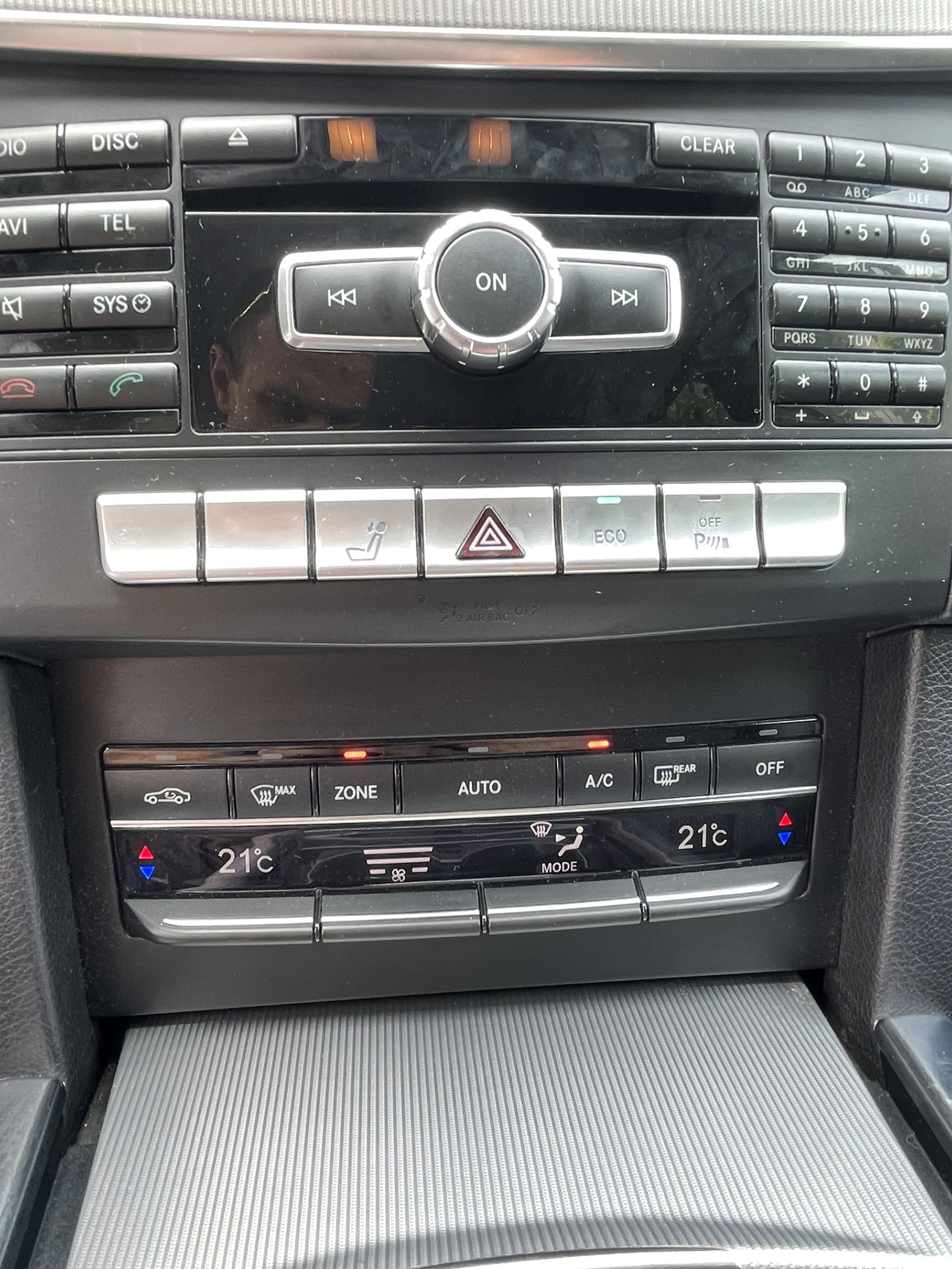Mercedes-Benz E 220, снимка 12 - Автомобили и джипове - 55317424