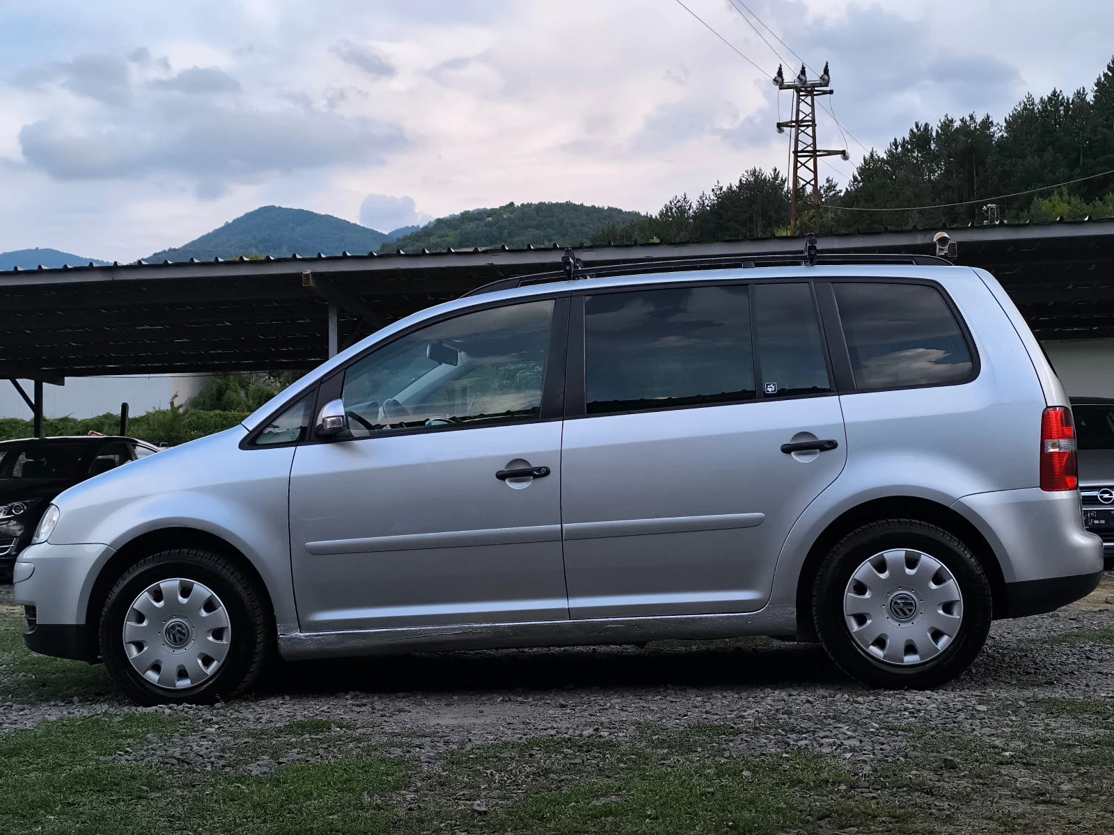 VW Touran -1.9TDI-105кс-6 -скорости-КЛИМАТИК-, снимка 6 - Автомобили и джипове - 55322841