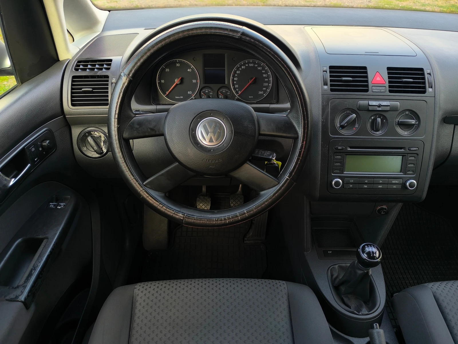 VW Touran -1.9TDI-105кс-6 -скорости-КЛИМАТИК-, снимка 11 - Автомобили и джипове - 55322841