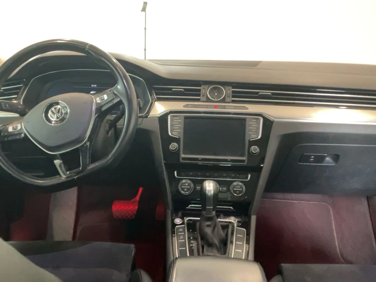 VW Passat 2.0TDI/HIGH LINE/DIGITAL  ОЧАКВАН ВНОС!!, снимка 6 - Автомобили и джипове - 55332107