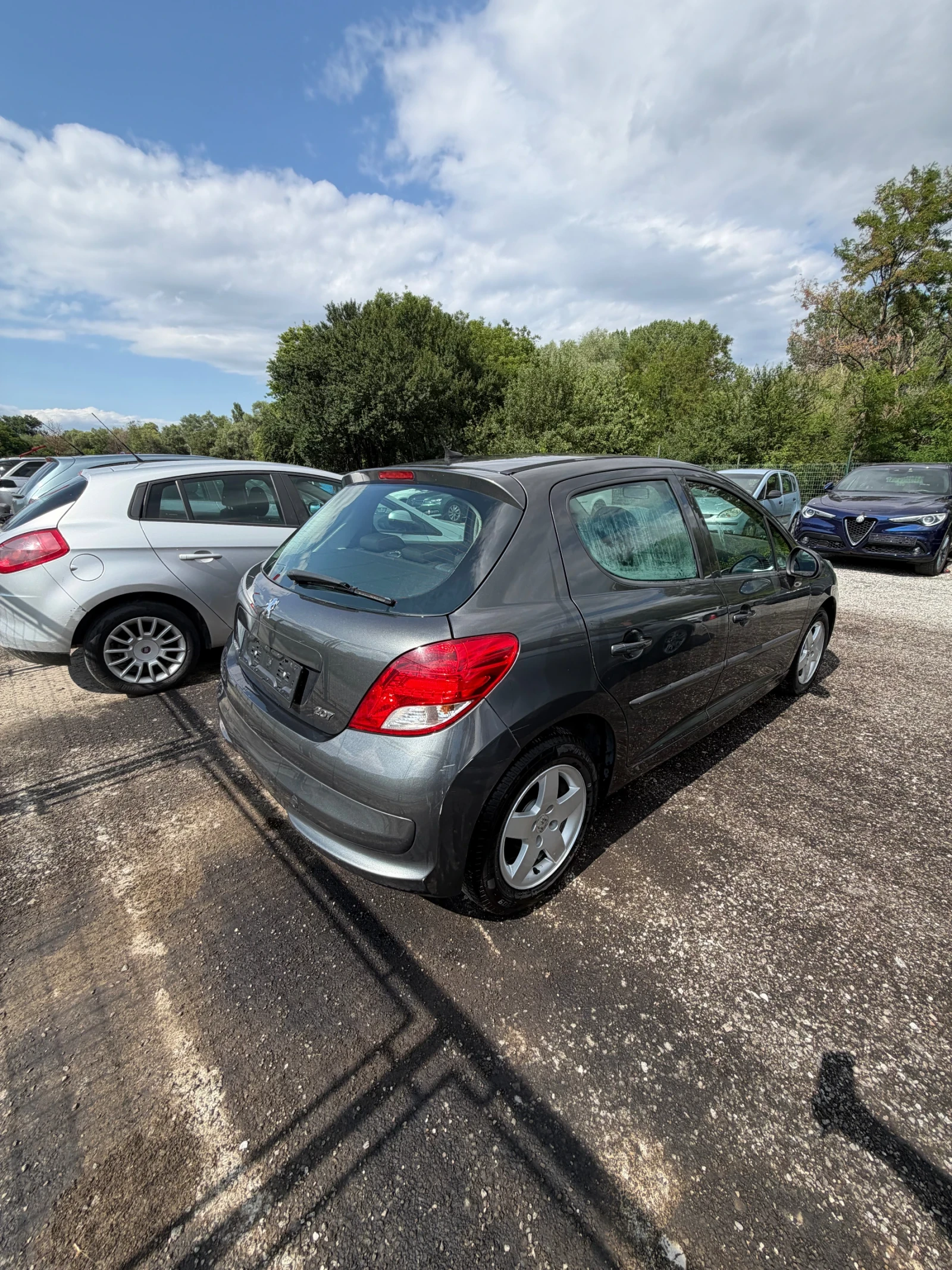Peugeot 207 1.4 hdi 108 000 км, снимка 5 - Автомобили и джипове - 55367803