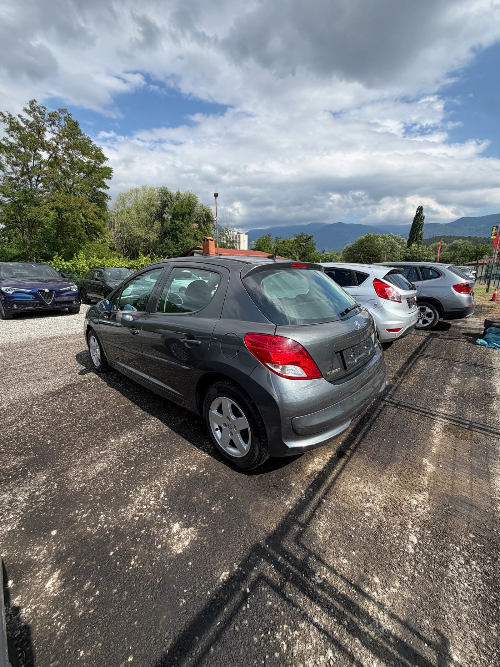 Peugeot 207 1.4 hdi 108 000 км, снимка 4 - Автомобили и джипове - 55367803