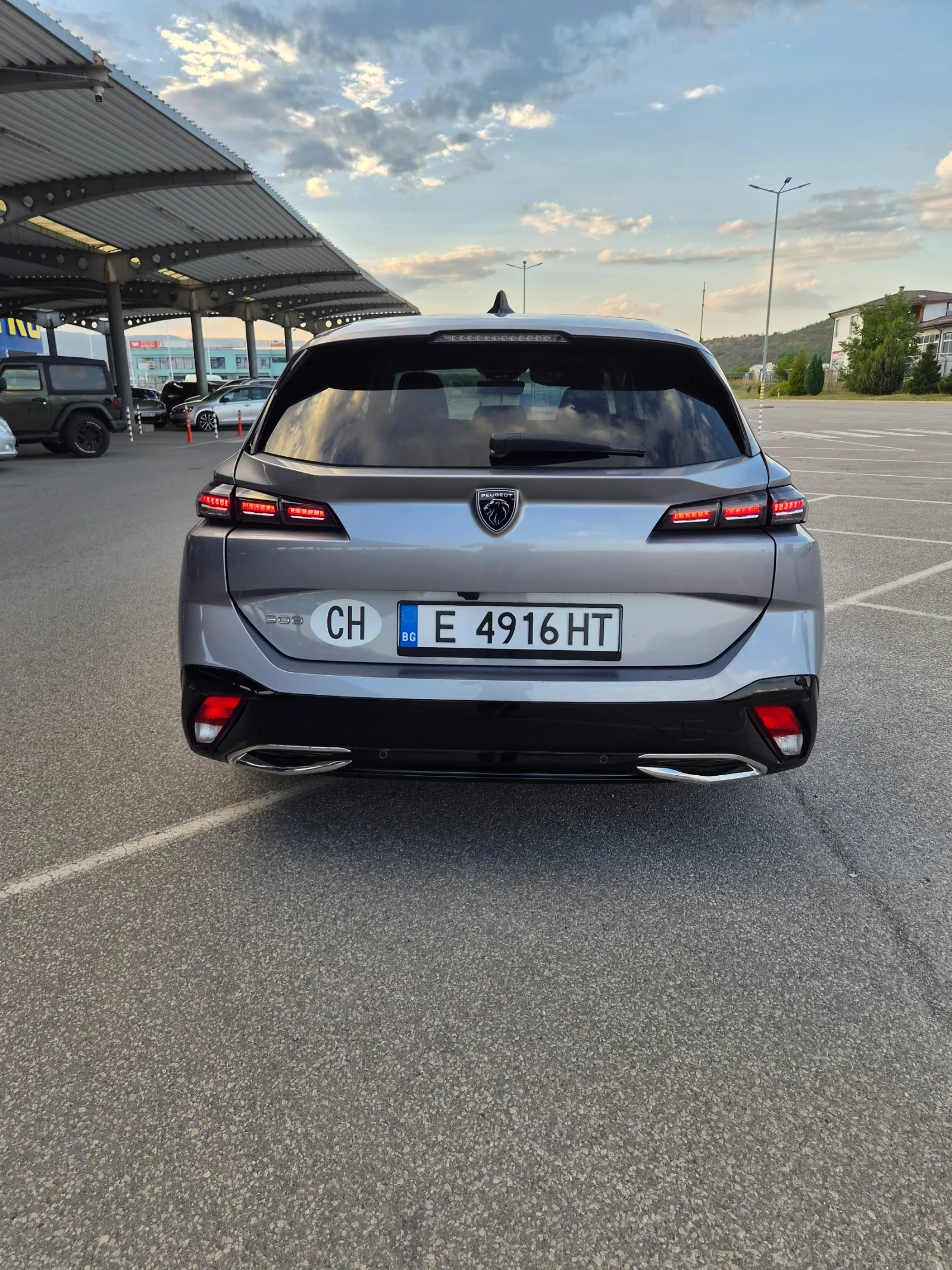 Peugeot 308 16 000 Km, снимка 7 - Автомобили и джипове - 55878618