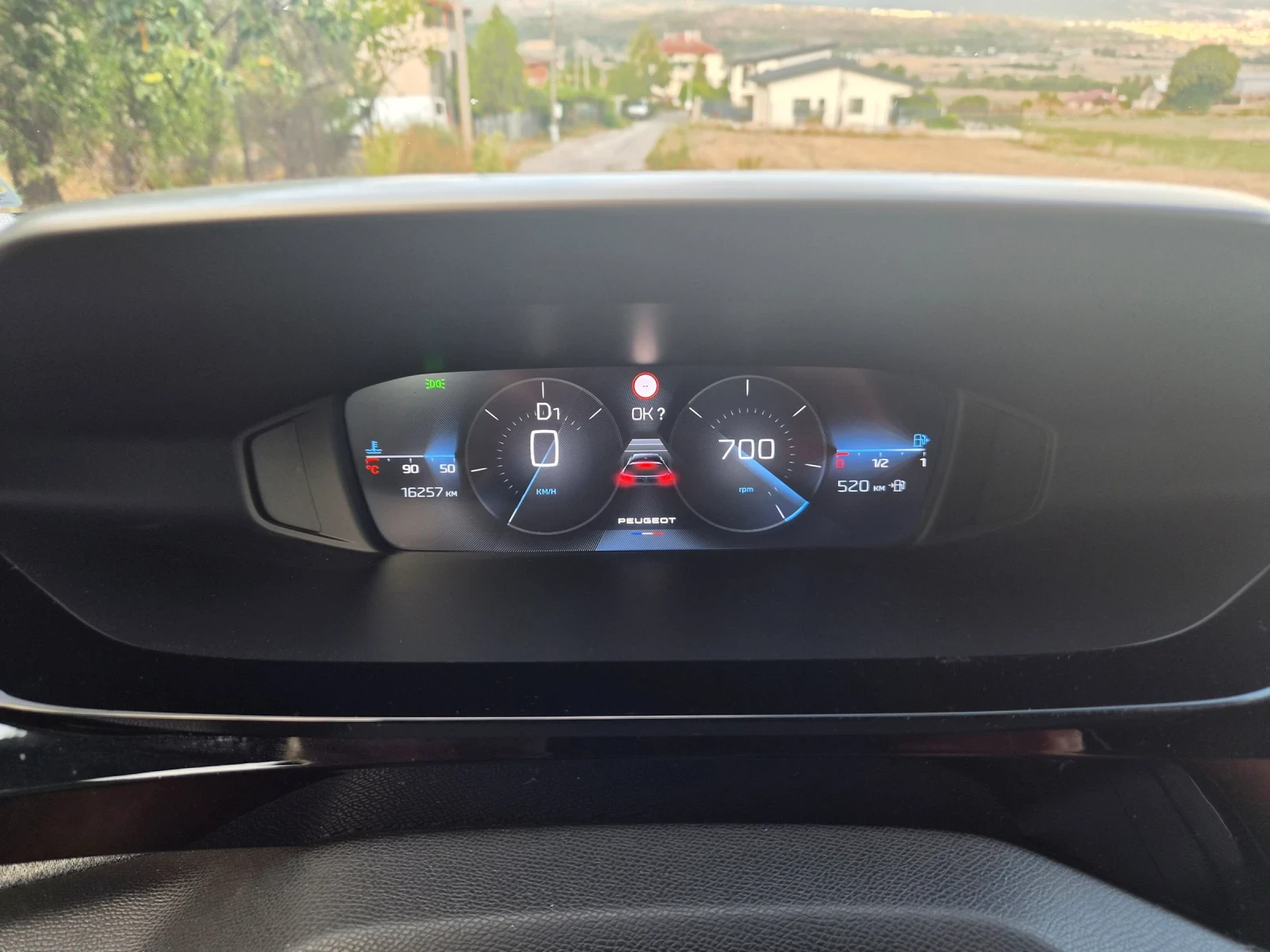 Peugeot 308 16 000 Km, снимка 11 - Автомобили и джипове - 55878618