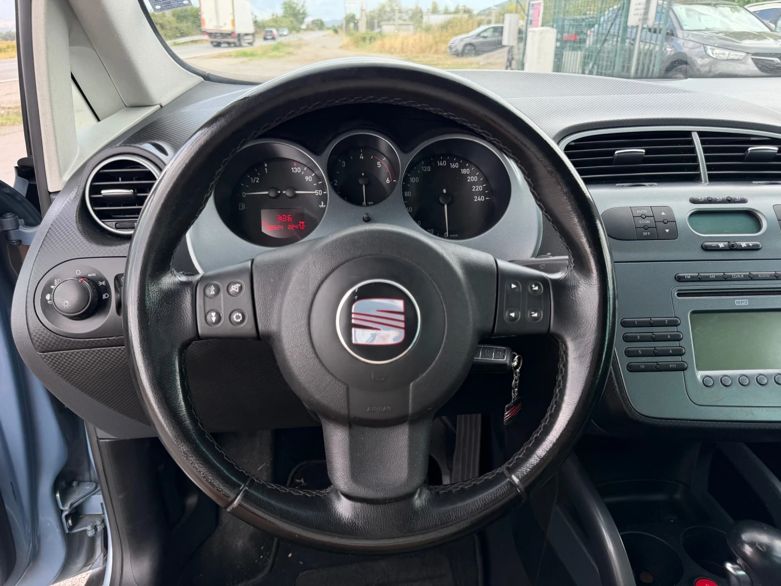 Seat Altea 2.0TDI, снимка 14 - Автомобили и джипове - 56015519