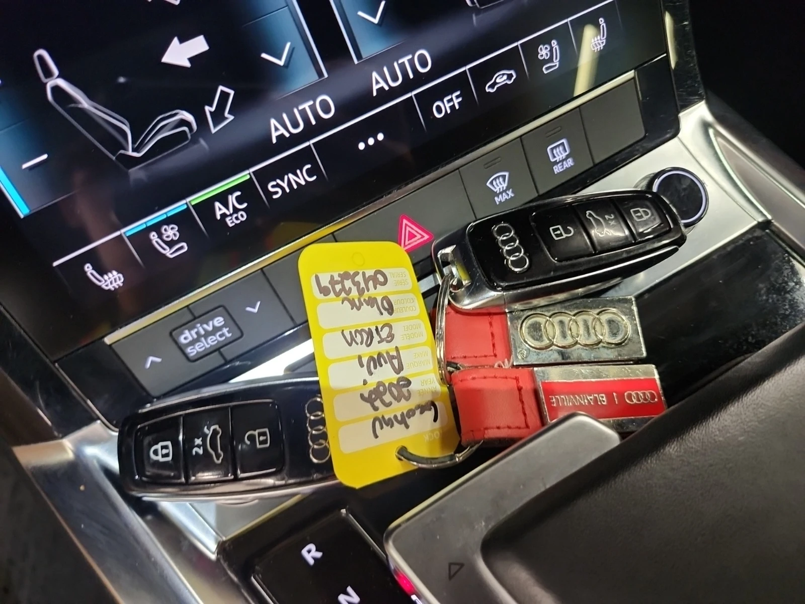 Audi E-Tron Progressiv, снимка 9 - Автомобили и джипове - 56041076
